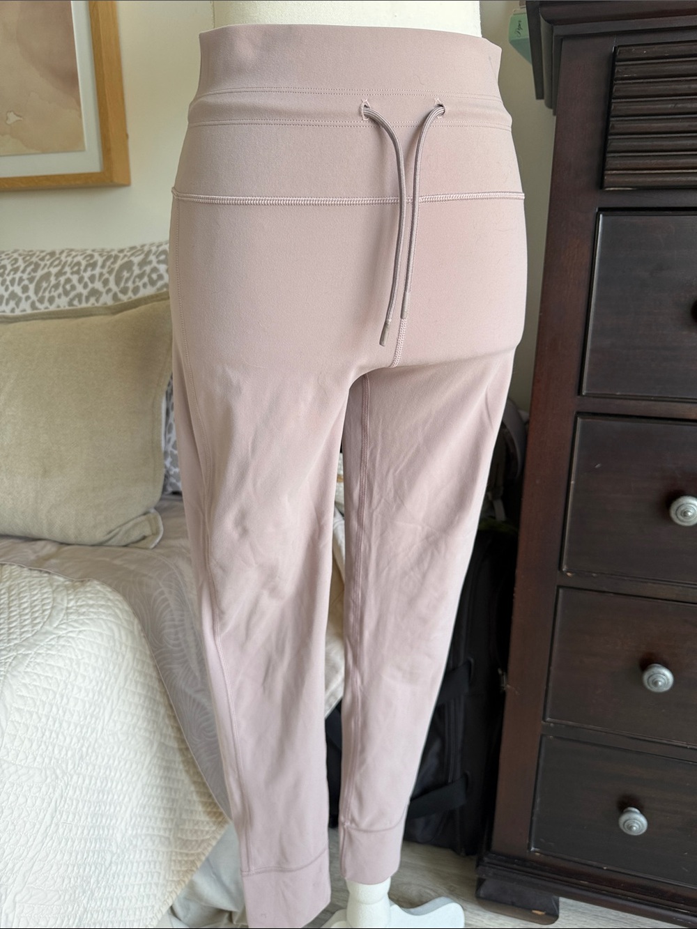 Vuori Pink Light Blush Drawstring Leggings